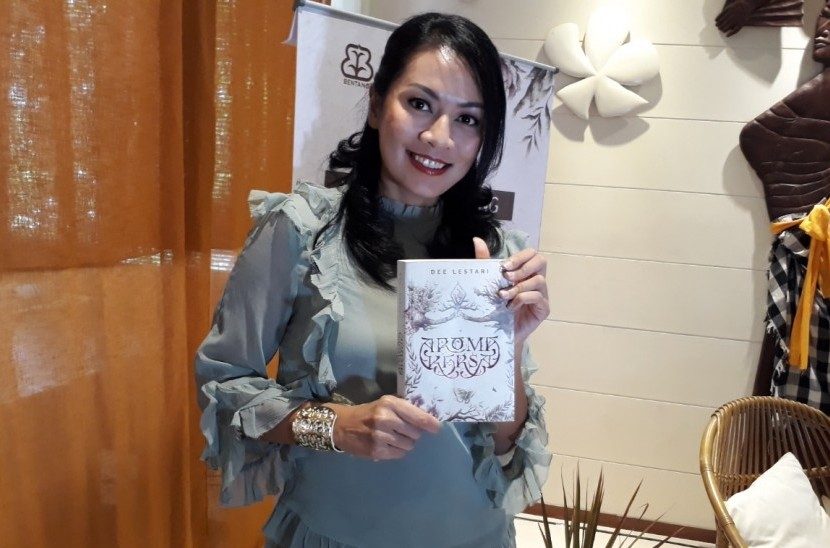 dewi lestari - penulis terkenal indonesia