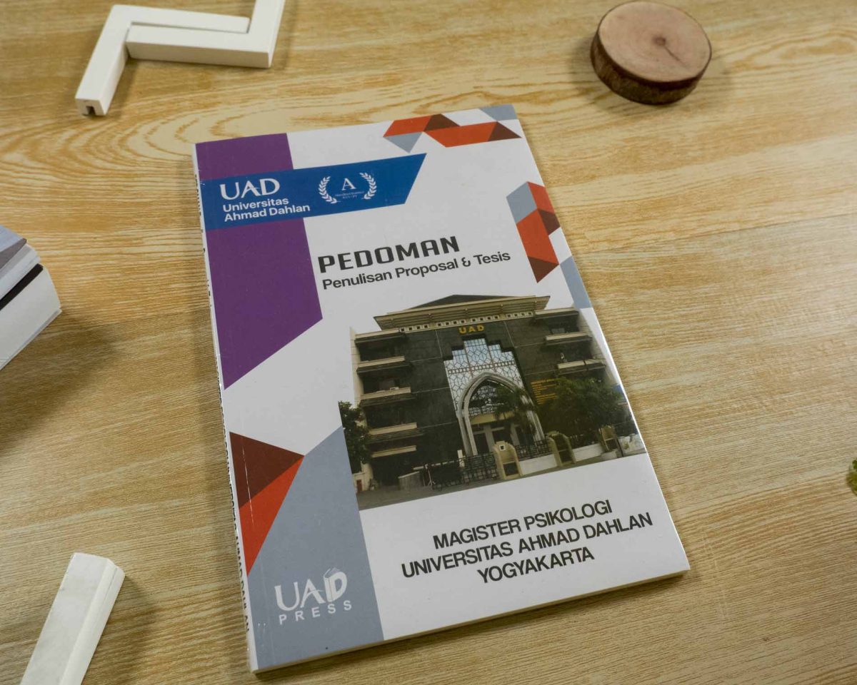 Buku Pedoman Penulisan Proposal Dan Tesis