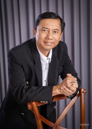 Ade Lisantono